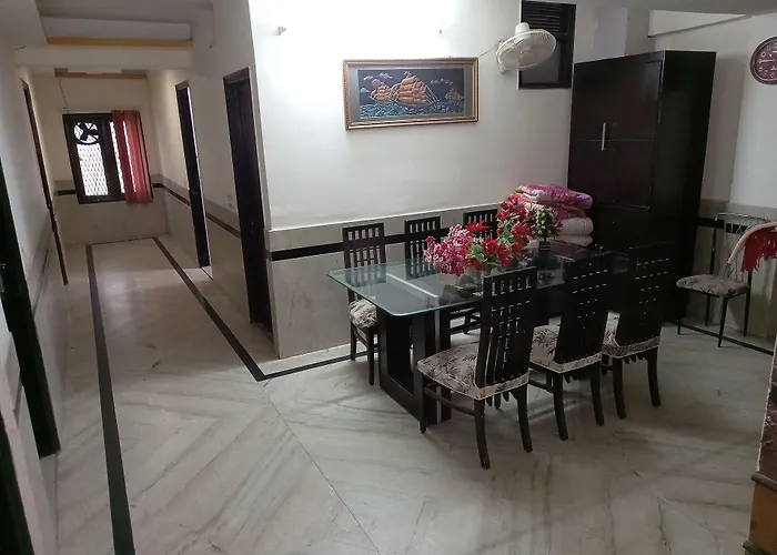 Hotel Su Shree Continental Dx 5 Mins From New Delhi Railway Station & Free Car Parking